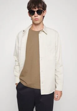 ARKET Basic T-Shirt - Khaki -Arket UK Sales Store 040a77c546da4330b25054c6728275dc