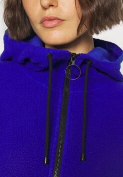 ARKET Fleece Jumper - Pop Blue 11 ARKET Fleece Jumper - Pop Blue -Arket UK Sales Store 069fb2fca8e54840823a23b4acef06bd