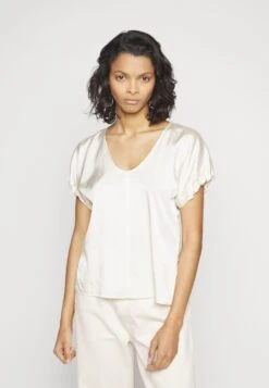 ARKET Blouse - Blouse -Arket UK Sales Store 09101d3b071d411da39f14f4f7c25a4c