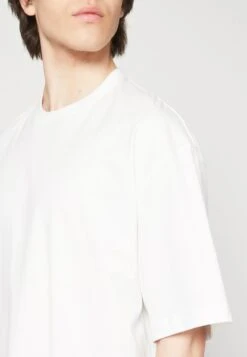 ARKET Basic T-Shirt - White -Arket UK Sales Store 0d332f6e7bb444cba386543090f9754a