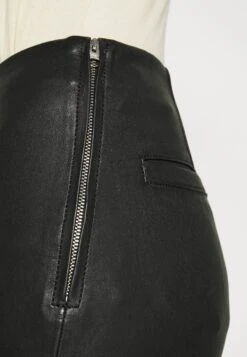 ARKET Leather Trousers - Black -Arket UK Sales Store 17186e2932484450ab0905b40d6fca21