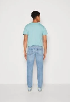 ARKET Jeans Tapered Fit - Blue -Arket UK Sales Store 17e3db550b6c461594e45d75bef79087