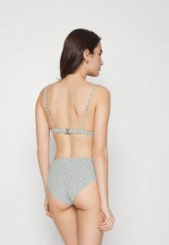 ARKET Bikini Top - Black/White -Arket UK Sales Store 1c6611b6a1c542dab3cabf9bc60c5d05