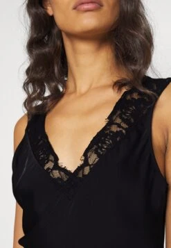 ARKET Blouse - Black 11 ARKET Blouse - Black -Arket UK Sales Store 20766a93f87546f38898e979d88e9b76