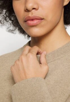 ARKET Pyjama Top - Beige -Arket UK Sales Store 2293773581e94abe83166fdf5128ae08