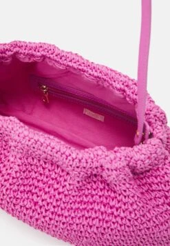 ARKET Clutch - Pink -Arket UK Sales Store 2759c2d3307d479787eff75afbf1f4e0