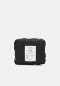 ARKET Unisex - Weekend Bag - Black 10 ARKET Unisex - Weekend Bag - Black -Arket UK Sales Store 2b87e58df8ca4f7b8bdf515910eef705