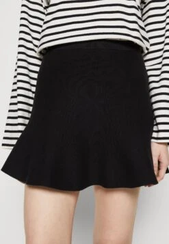 ARKET A-Line Skirt - A-Line Skirt 9 ARKET A-Line Skirt - A-Line Skirt -Arket UK Sales Store 2e2bf5364cd14d83a6ebbceeca5ecc4c