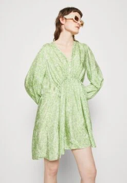 ARKET Day Dress - Green Bright -Arket UK Sales Store 359a6eb2c24f479493e43ea30711fc7b