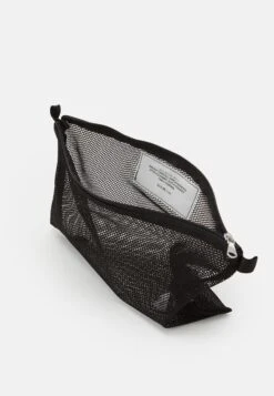ARKET Case Dalarna Recycled Unisex Set - Wash Bag - Black -Arket UK Sales Store 398250d2329a46568fcdce248590af11