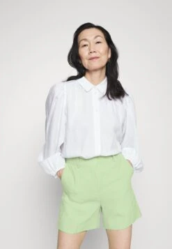 ARKET Shorts - Lime -Arket UK Sales Store 3b88356ede884acd8454310f90f851a9