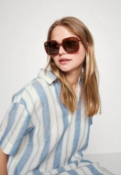 ARKET Beach Accessory - Blue/White -Arket UK Sales Store 42bd3b0ecdfb403c85aa68829e423645