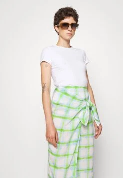 ARKET Pencil Skirt - Off White -Arket UK Sales Store 47fcdbe521e64e1ba0af7c6a21465116