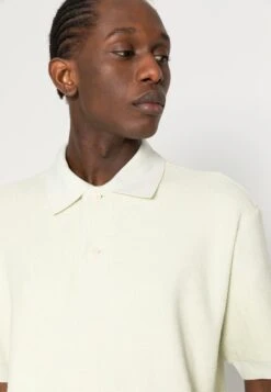 ARKET Polo Shirt - Light Green -Arket UK Sales Store 485a75b790ec4b6fa5f06c373b4aee28