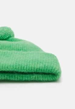 ARKET Unisex - Beanie - Green -Arket UK Sales Store 4a1664211f04400991ddffc92caf126c