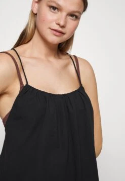 ARKET Beach Accessory - Black Dark -Arket UK Sales Store 50b9bc53f30c4b2e927f20736af973f7