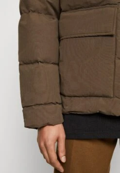 ARKET Down Jacket - Green/Brown -Arket UK Sales Store 50f63af564934ca4a3faa7299cfc5a7d