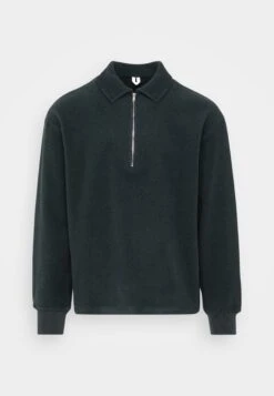 ARKET Fleece Jumper - Dark Green -Arket UK Sales Store 5f8510d117f74eeab055cc1b137a1a5e