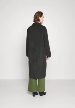 ARKET Classic Coat - Classic Coat -Arket UK Sales Store 6479d9206d3f4335ae2cc3bd215889b6