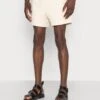 ARKET Shorts - Beige