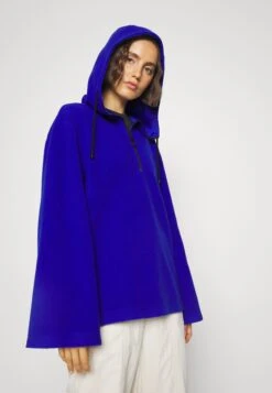 ARKET Fleece Jumper - Pop Blue 9 ARKET Fleece Jumper - Pop Blue -Arket UK Sales Store 65d106e596c84257a4dd9b54c623afec