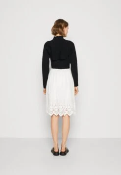 ARKET A-Line Skirt - White -Arket UK Sales Store 6810cf867fee4e9da96dcea84da85a1e