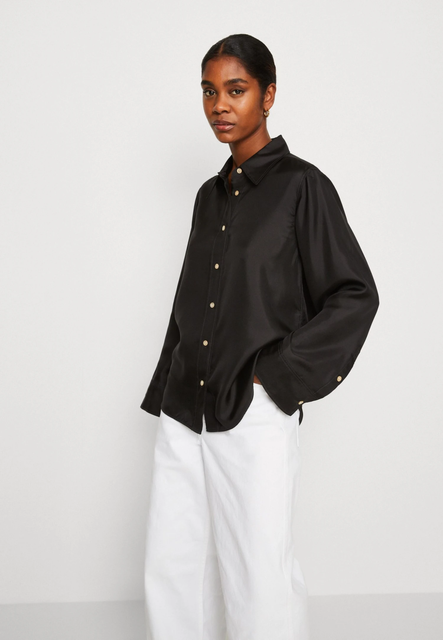 ARKET Button-Down Blouse - Button-Down Blouse 4 ARKET Button-Down Blouse - Button-Down Blouse - Image 4