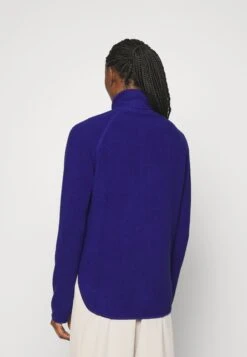 ARKET Fleece Jacket - Blue -Arket UK Sales Store 6c79f26b8df843f5aaf349b2f030f8ee