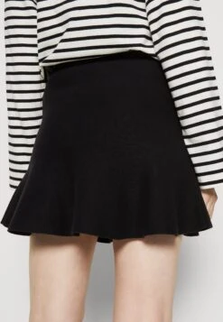 ARKET A-Line Skirt - A-Line Skirt 11 ARKET A-Line Skirt - A-Line Skirt -Arket UK Sales Store 70d4325c34fe46bf8ac9c0429f60063d