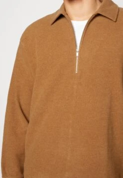 ARKET Fleece Jumper - Fudge -Arket UK Sales Store 74609dba45e94e229a1d336663fddc8d