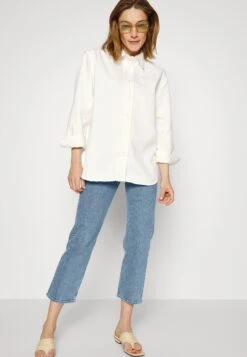 ARKET Straight Leg Jeans - Sky Blue -Arket UK Sales Store 7b7792d7b833481f87cbc1ccd7b99410