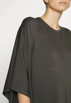 ARKET Jersey Dress - Off Black 9 ARKET Jersey Dress - Off Black -Arket UK Sales Store 7c129a38d5c14a12972d4ab5ba60444f