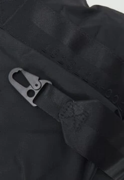 ARKET Unisex - Weekend Bag - Black 11 ARKET Unisex - Weekend Bag - Black -Arket UK Sales Store 7c3803ca61f34199b0ef0ec1e452ff62