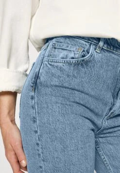 ARKET Straight Leg Jeans - Sky Blue -Arket UK Sales Store 7ce201d3de3c4299a490c7e1adbbed04