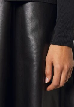 ARKET Cardigan - Black -Arket UK Sales Store 7d54b27a22c544909174d1ca263a1f1f