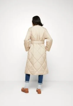 ARKET Winter Coat - Winter Coat -Arket UK Sales Store 8176bd4a2ce1406d8d09aea737bd23da