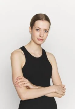 ARKET Top - Black -Arket UK Sales Store 8996659822dd44eda611ecd08f1d402f