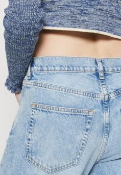 ARKET Relaxed Fit Jeans - Blue -Arket UK Sales Store 8a66496de0a34698b9753173f236f157