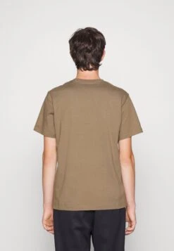 ARKET Basic T-Shirt - Khaki -Arket UK Sales Store 8f72bca185304d2ea55a9a7ee77f5563