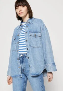 ARKET Button-Down Blouse - Blue Dusty Light -Arket UK Sales Store 8f7455eda3f940028e9f8445a8a63116