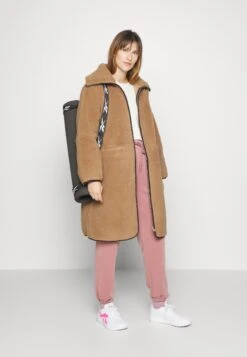 Arket UK Sales Store -Arket UK Sales Store 90c6609cea864f28b36685ee6e040372