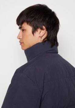 ARKET Down Jacket - Navy -Arket UK Sales Store 9122e6596dd4475abcab2dc51402727a