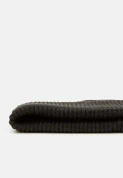 ARKET Unisex - Beanie - Khaki -Arket UK Sales Store 971cd476c08e4703bd22c3068624cd58