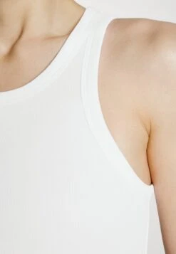 ARKET Top - Off White -Arket UK Sales Store 9bf334caccca4cc3b200e6ca98441b08