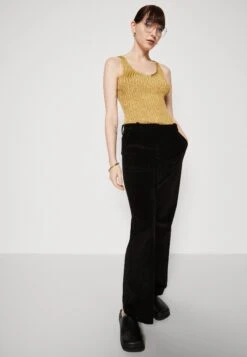 ARKET Top - Gold-Coloured -Arket UK Sales Store 9d317ecbd1ab479586a4698ee66166ad