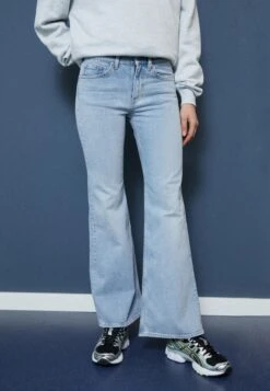 ARKET Bootcut Jeans - Bootcut Jeans -Arket UK Sales Store a0d506b85e814ba28610287a5a61924f