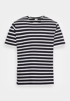 ARKET Print T-Shirt - Dark Blue -Arket UK Sales Store a9d47d4327ca4ce48d95bc41d8f67170