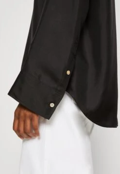 ARKET Button-Down Blouse - Button-Down Blouse 11 ARKET Button-Down Blouse - Button-Down Blouse -Arket UK Sales Store a9e04d2fe705421f8a28753a7d397392