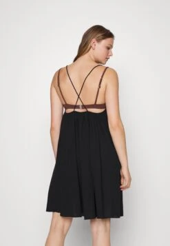 ARKET Beach Accessory - Black Dark -Arket UK Sales Store aa1980cde053497f879190bd0b318557