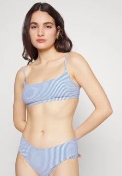 ARKET Bikini Top - Blue/White -Arket UK Sales Store af736728e71b49b681a11e786fd0b25f